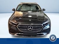 Usata Mercedes E300 Premium 313 CV (230 kW) 2024 Grigio metallizzato Berlina