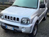 Second-hand Suzuki Jimny 80 CP (58 kW) 2000 Argintiu SUV