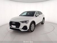 Begagnad Audi Q3 Sportback Business Plus 150 HK (110 kW) 2023 Vit SUV