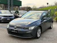 Usata VW Golf VIII Life 116 CV (85 kW) 2022 Grigio Berlina