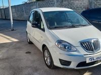 Usata Lancia Musa Gold 77 CV (56 kW) 2012 Bianco Monovolume