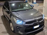 Usata Kia Rio 84 CV (61 kW) 2019 Grigio Berlina
