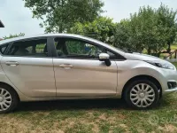 Usata Ford Fiesta 80 CV (58 kW) 2015 Grigio Utilitaria