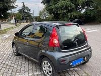 Usata Peugeot 107 68 CV (50 kW) 2011 Grigio Utilitaria