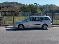 Usata Ford Focus 116 CV (85 kW) 2003 Grigio Station wagon