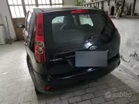 Usata Ford Fiesta 75 CV (55 kW) 2006 Nero Utilitaria