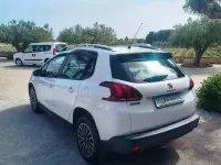 Usata Peugeot 2008 Active 75 CV (55 kW) 2017 Bianco SUV