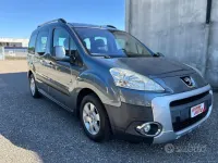 Usata Peugeot Partner Tepee Comfort 120 CV (88 kW) 2010 Grigio Monovolume