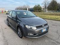 Usata VW Polo Comfortline 90 CV (66 kW) 2017 Grigio Berlina