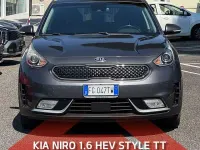 Usata Kia Niro Style 141 CV (103 kW) 2017 Grigio SUV