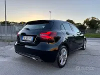 Usata Mercedes A180 109 CV (80 kW) 2017 Nero Berlina