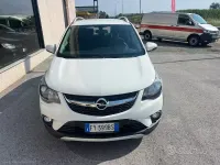 Usata Opel Karl Rocks 73 CV (53 kW) 2019 Bianco Utilitaria