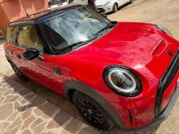 Usata Mini Cooper SE Classic 75 kW (102 CV) 2023 Rosso Utilitaria