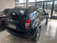 Usata Dacia Duster Lauréate 110 CV (80 kW) 2014 Grigio SUV