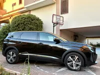 Usado Peugeot 5008 Allure 131 CV (96 kW) 2022 Negro SUV