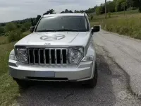 Usata Jeep Cherokee 177 CV (130 kW) 2009 Grigio SUV