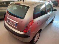 Usata Lancia Ypsilon 69 CV (50 kW) 2005 Grigio Utilitaria