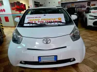 Usata Toyota iQ Lounge 68 CV (50 kW) 2009 Bianco Utilitaria
