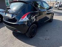 Usata Lancia Ypsilon 69 CV (50 kW) 2022 Nero Utilitaria