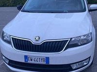 Usata Skoda Rapid Elegance 75 CV (55 kW) 2014 Bianco Utilitaria