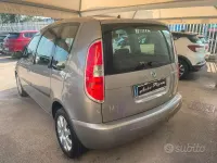 Usata Skoda Roomster Style 86 CV (63 kW) 2012 Grigio Monovolume