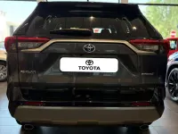 Usata Toyota RAV4 Hybrid Style 178 CV (130 kW) 2024 Dark grey met SUV