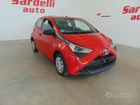 Usata Toyota Aygo Business Edition 72 CV (52 kW) 2021 Rosso Utilitaria