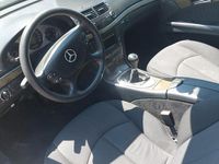 Usata Mercedes E220 150 CV (110 kW) 2007 Grigio Berlina