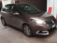 Usata Renault Scénic III 110 CV (80 kW) 2014 Marrone Monovolume