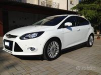Usata Ford Focus 115 CV (84 kW) 2012 Bianco Berlina