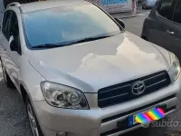 Usata Toyota RAV4 Luxury 136 CV (100 kW) 2007 Grigio SUV