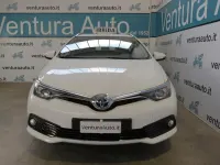 Usata Toyota Auris Touring Sports Active 99 CV (72 kW) 2016 Bianco Station wagon