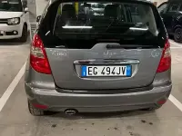 Usata Mercedes A180 109 CV (80 kW) 2011 Grigio Utilitaria