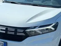 Usata Dacia Sandero Expression 101 CV (74 kW) 2023 Blu Utilitaria