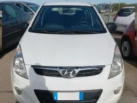 Usata Hyundai i20 Edition 75 CV (55 kW) 2012 Bianco Utilitaria