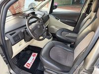 Usata Lancia Musa 101 CV (74 kW) 2006 Grigio Monovolume