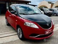 Usata Lancia Ypsilon Silver 69 CV (50 kW) 2017 Rosso Utilitaria