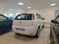 Usado Fiat Punto Street 75 CV (55 kW) 2014 Blanco Utilitario