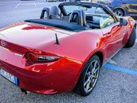 Usata Mazda MX5 Inclusive 160 CV (117 kW) 2016 Rosso Cabrio