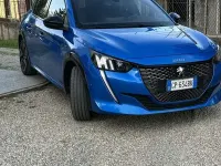 Usata Peugeot 208 GT 131 CV (96 kW) 2023 Utilitaria