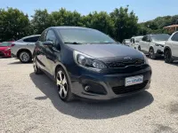 Usata Kia Rio 90 CV (66 kW) 2015 Grigio Berlina