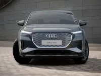Usata Audi Q4 e-tron Advanced Plus 219 kW (299 CV) 2024 Grigio tifone metallizzato SUV