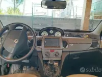 Usata Lancia Ypsilon 69 CV (50 kW) 2004 Bianco Utilitaria