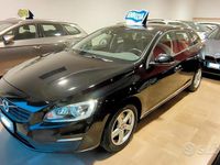 Usata Volvo V60 119 CV (87 kW) 2017 Nero Station wagon