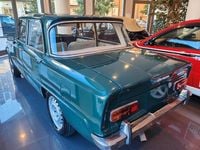 Usata Alfa Romeo Giulia 1300 80 CV (58 kW) 1966 Verde Berlina