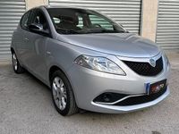 Usata Lancia Ypsilon Gold 69 CV (50 kW) 2016 Grigio Utilitaria