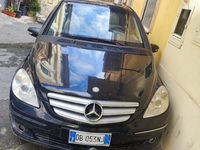 Usata Mercedes B200 140 CV (102 kW) 2006 Nero Monovolume