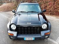 Second-hand Jeep Cherokee 142 CP (104 kW) 2002 Negru SUV