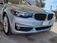 Begagnad BMW 318 Luxury Line 150 HK (110 kW) 2019 Grå Sedan