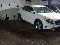 Usata Mercedes GLA200 136 CV (100 kW) 2014 Bianco SUV